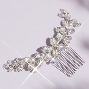 MarquiseCut Crystal Leaves Comb
WHITE BY VERA WANG